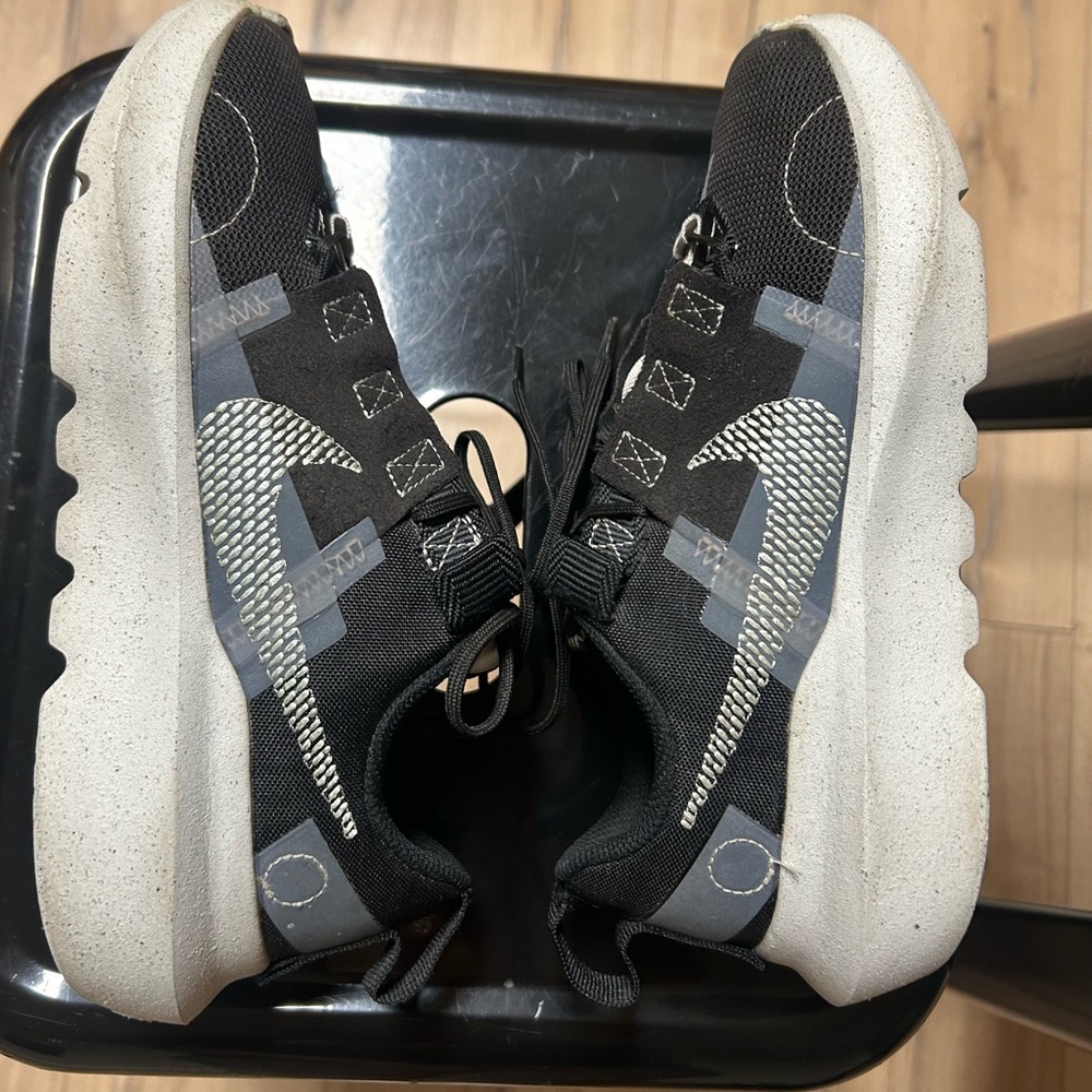 Nike Crater Impact Boy's Size 4Y.
